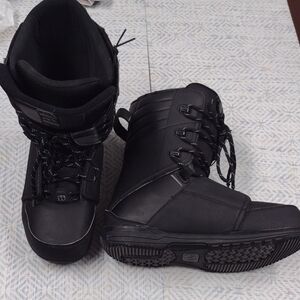 Morrow Men's Black Snow Boots, Waterproof